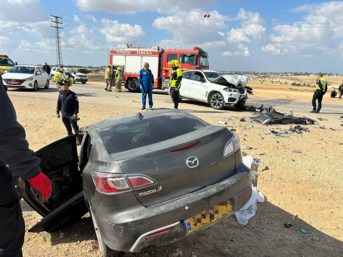 مصرع  شاب وشابة واصابة اخرين جراء حادث طرق بمنطقة النقب